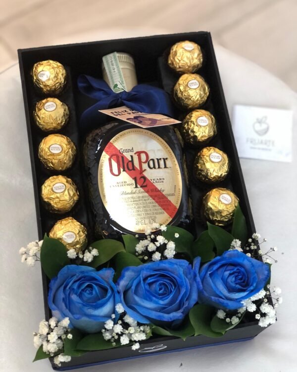 BOX whiskey y ferreros